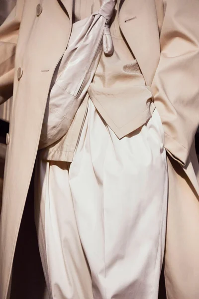 Look 4